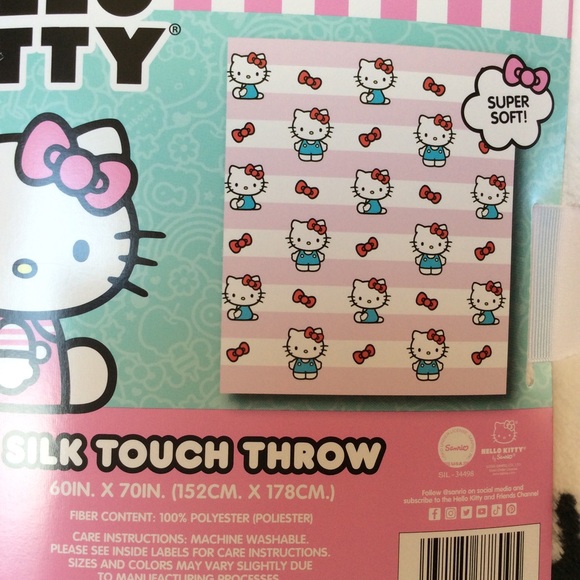 Hello kitty blanket - Picture 5 of 5
